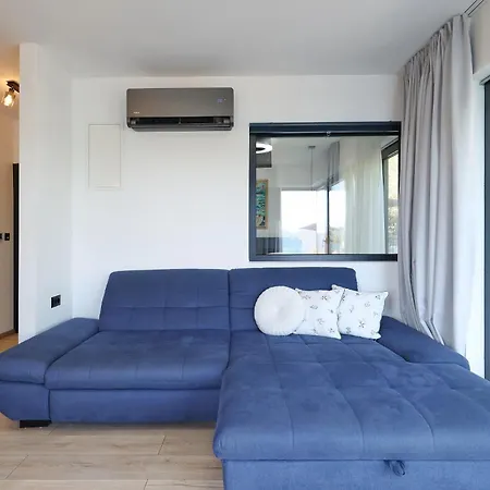 别墅 Beachfront Almare Retreat *